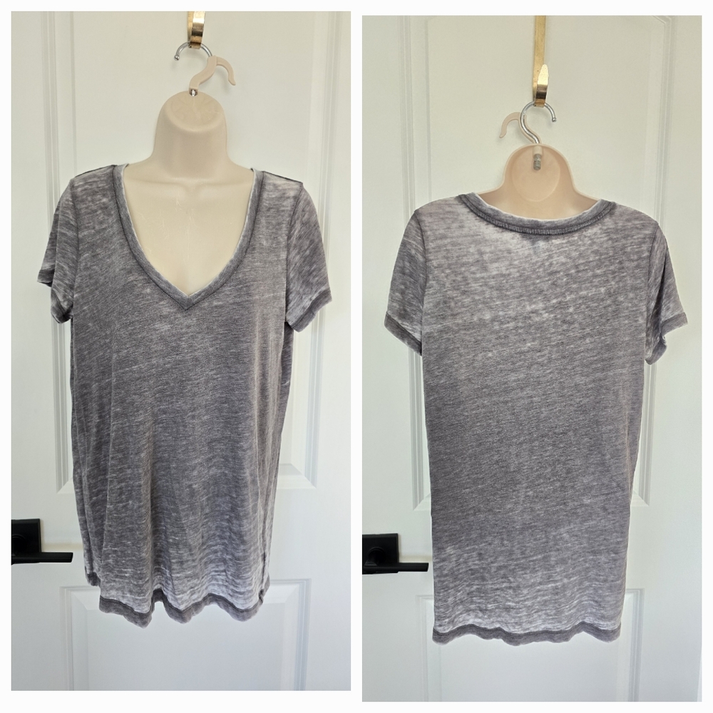 Express Gray V-Neck Tee Sz Medium
